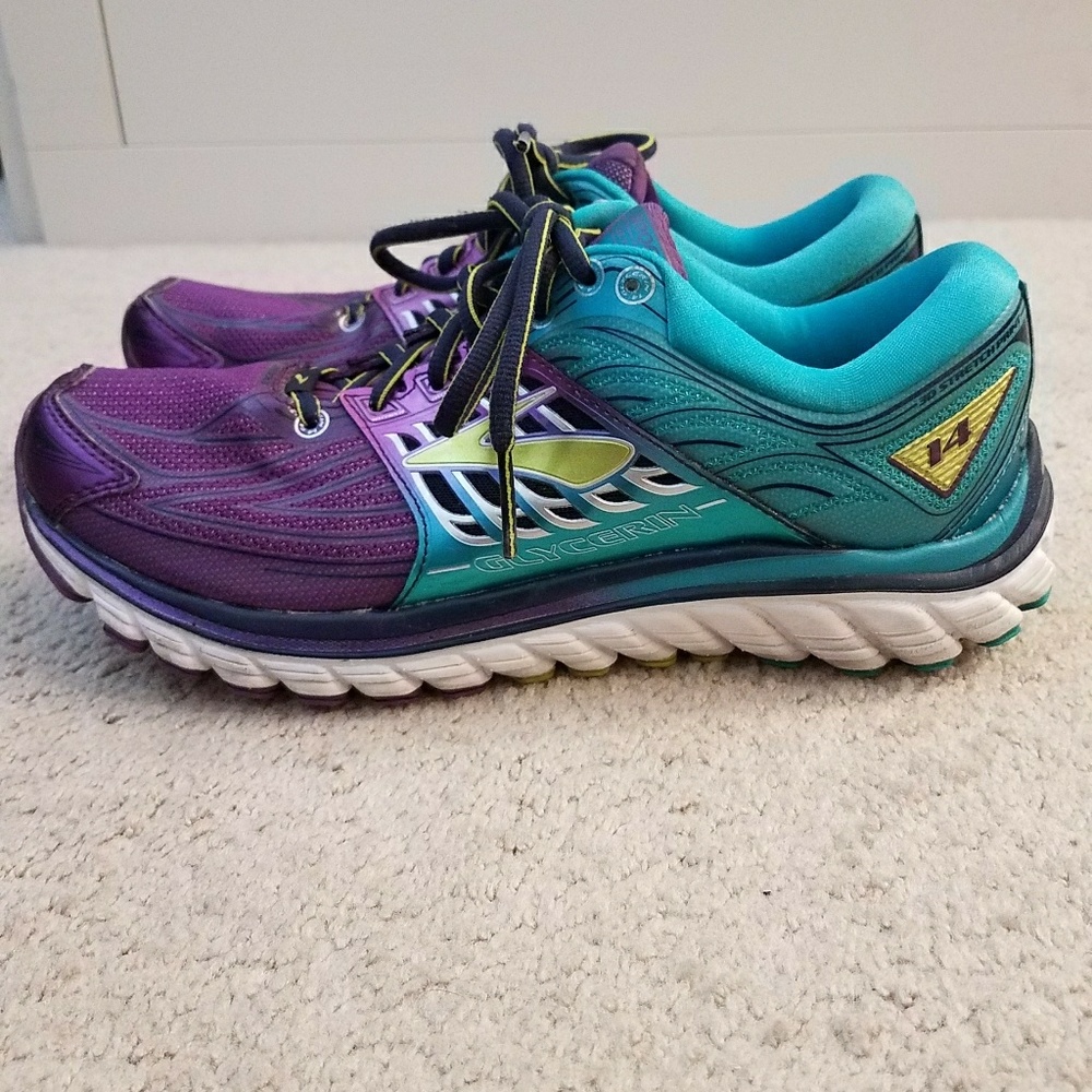 Brooks Glycerin 14 women's running shoes size 9B.